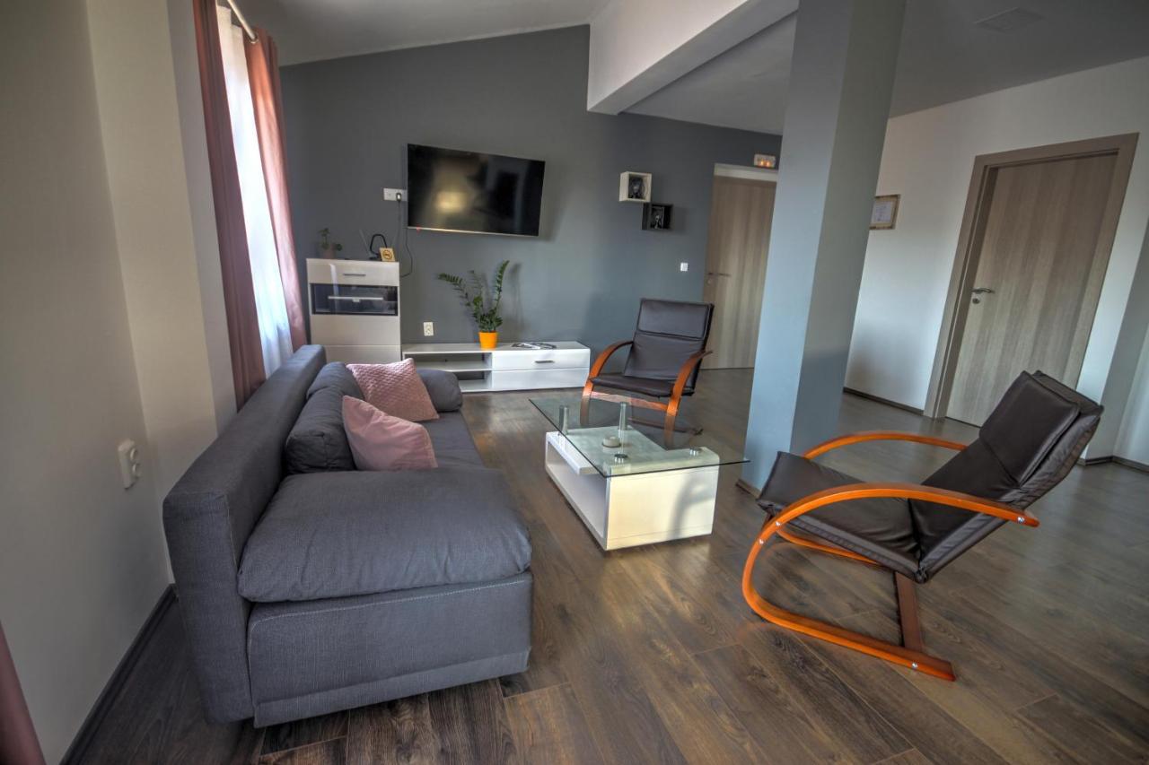 Panorama Apartment *